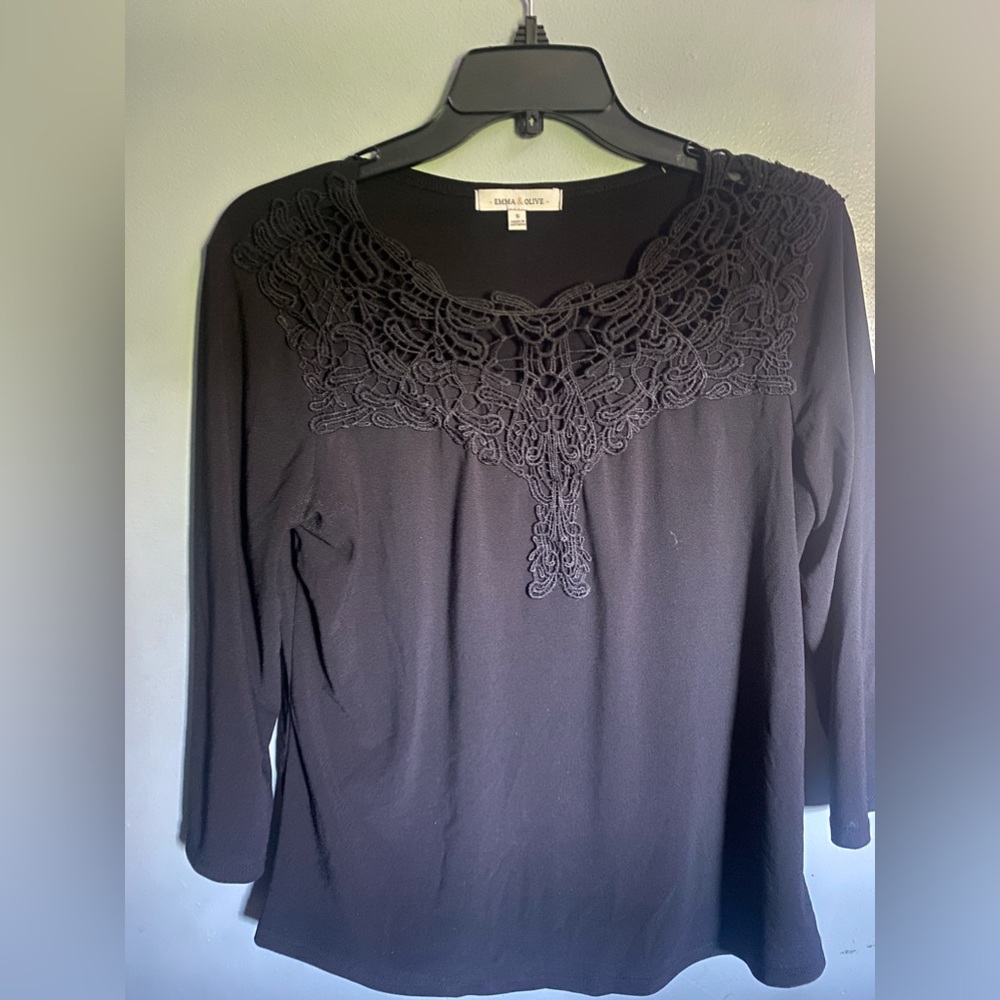 Emma & Olive black top